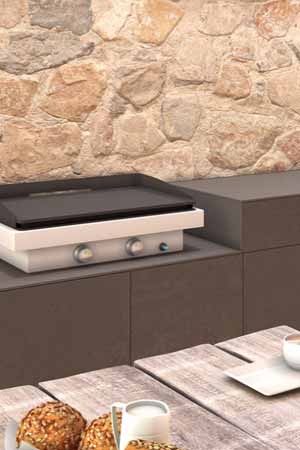Cuisine d'été et d'extérieur sur-mesure avec cuisson plancha Périgueux Boulazac Dordogne