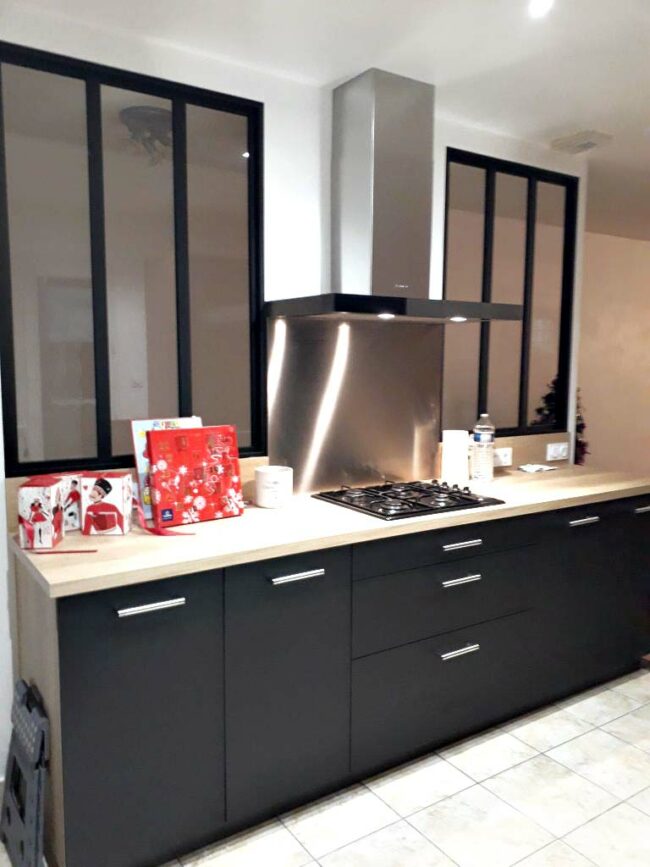 TCT conception et réalisation de cuisines sur-mesure ilot central plan de travail Boulazac Dordogne